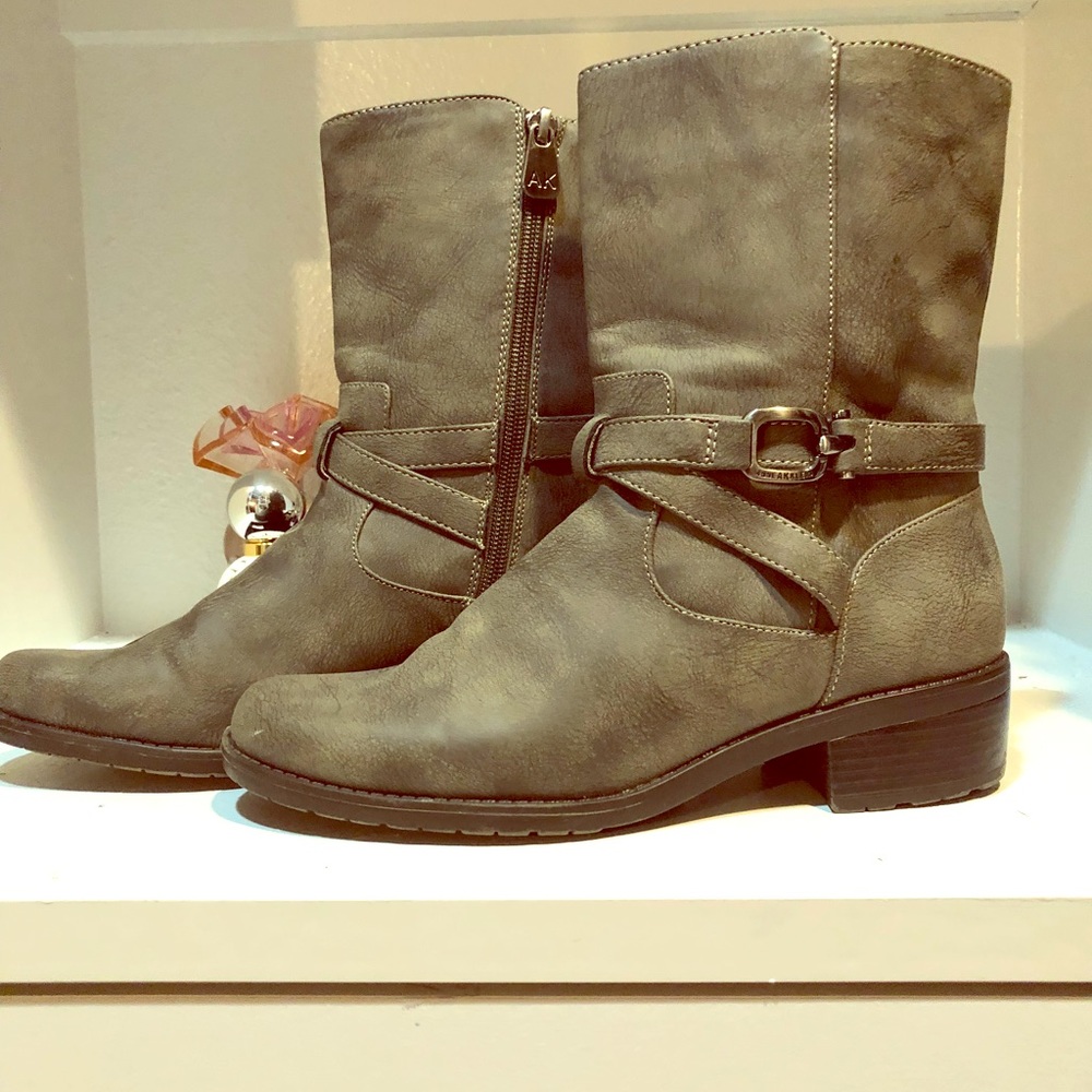 Gray boots